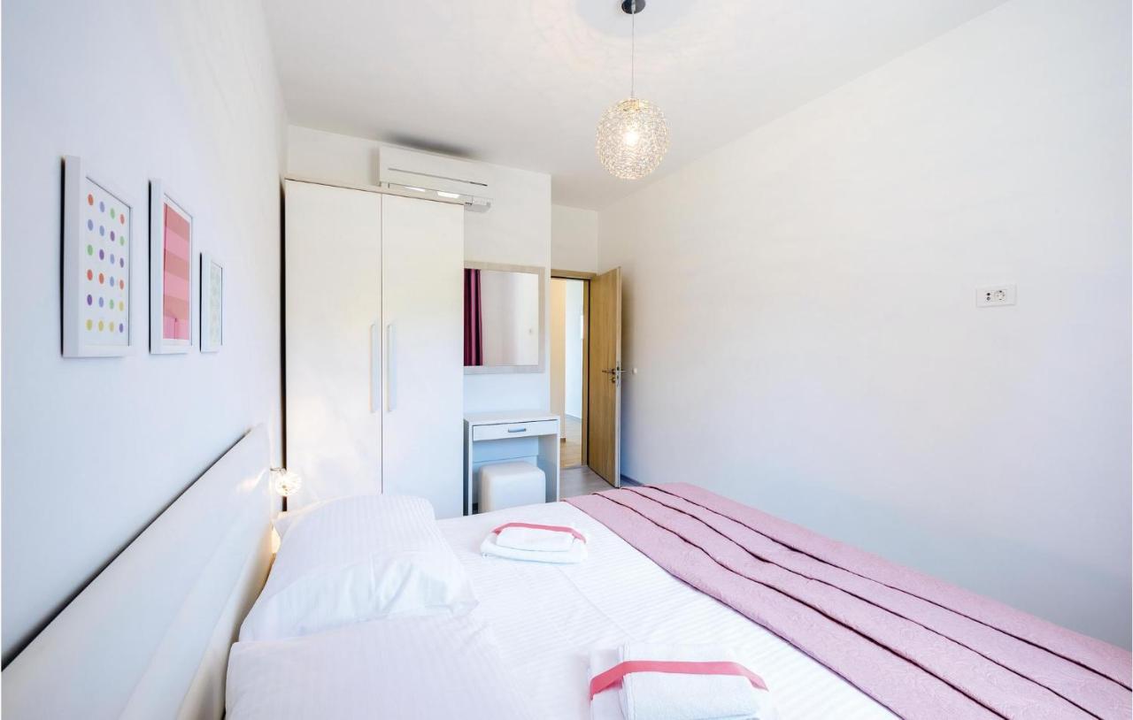 Amazing Apartment In Cavtat With House Sea View Eksteriør bilde