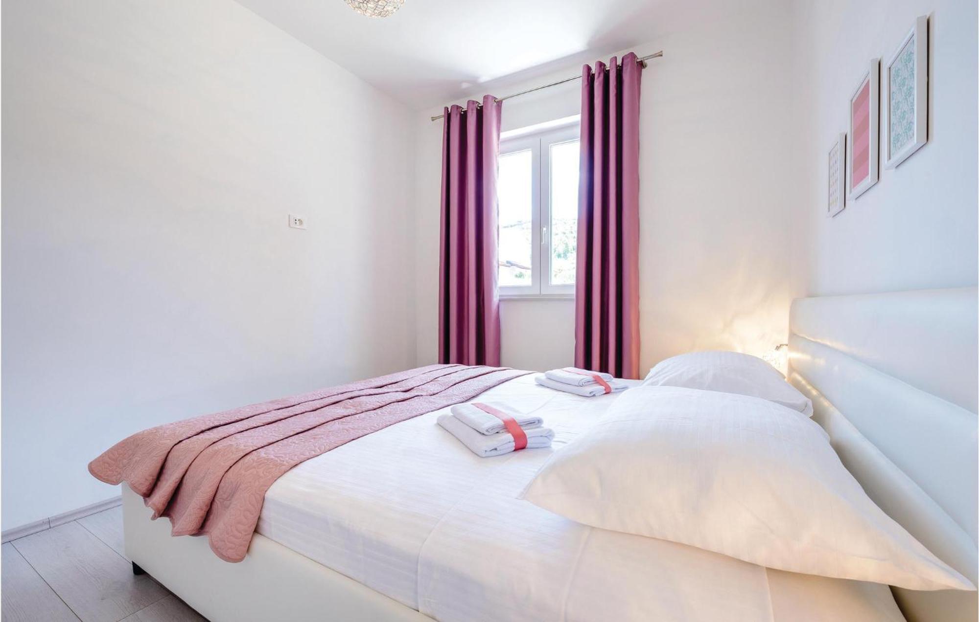 Amazing Apartment In Cavtat With House Sea View Eksteriør bilde
