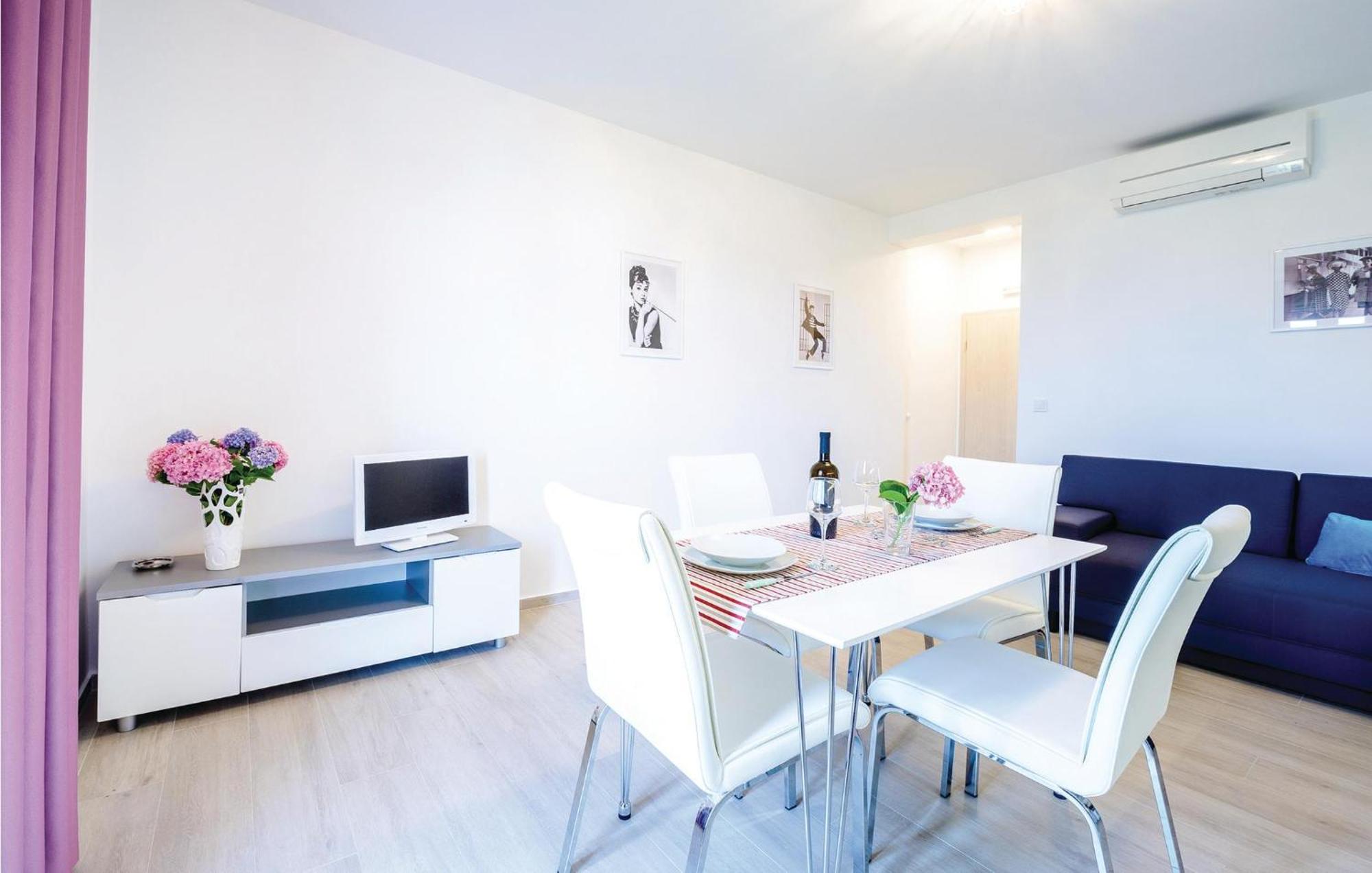 Amazing Apartment In Cavtat With House Sea View Eksteriør bilde