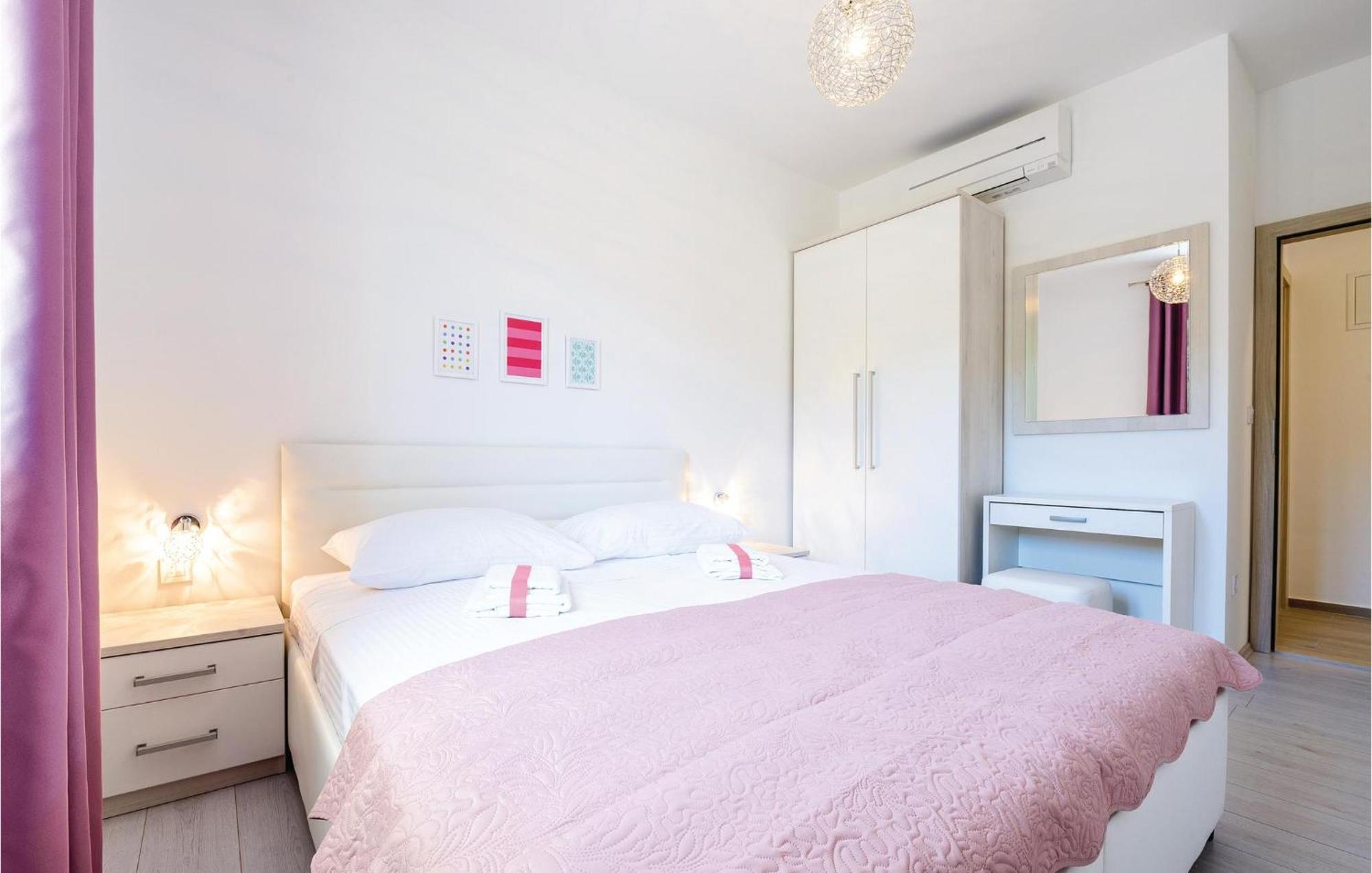 Amazing Apartment In Cavtat With House Sea View Eksteriør bilde